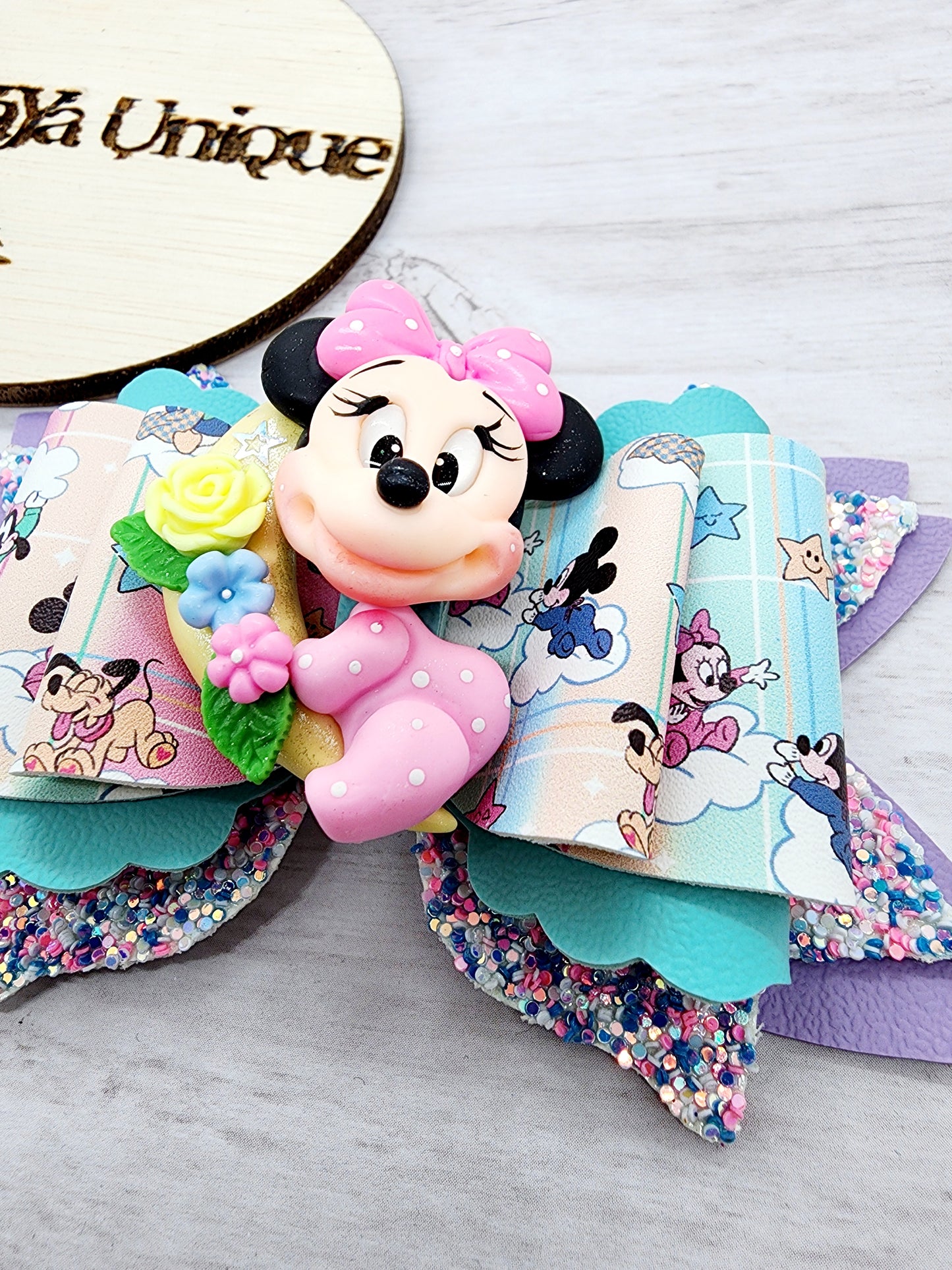 baby Minnie mouse hair bow